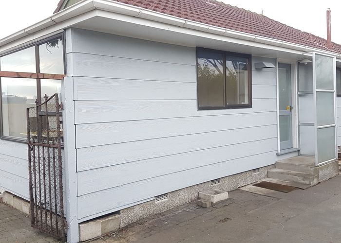  at 2/479 Wairakei Road, Burnside, Christchurch