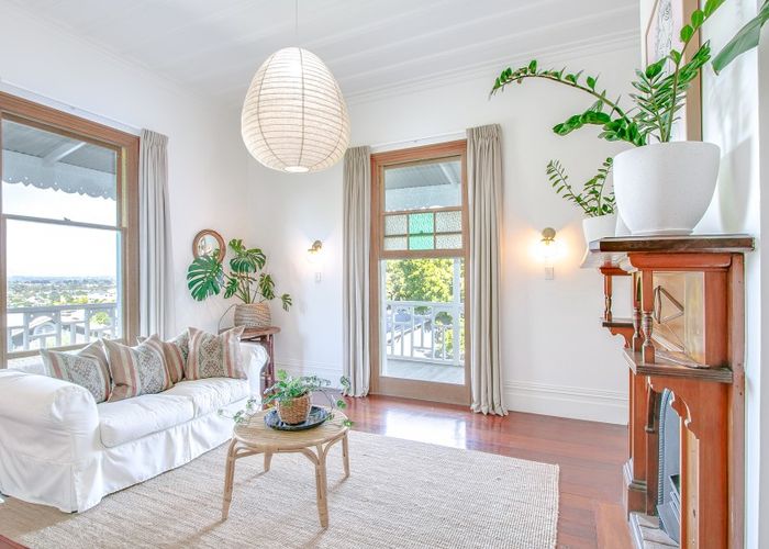  at 8 Hooker Avenue, Hospital Hill, Napier