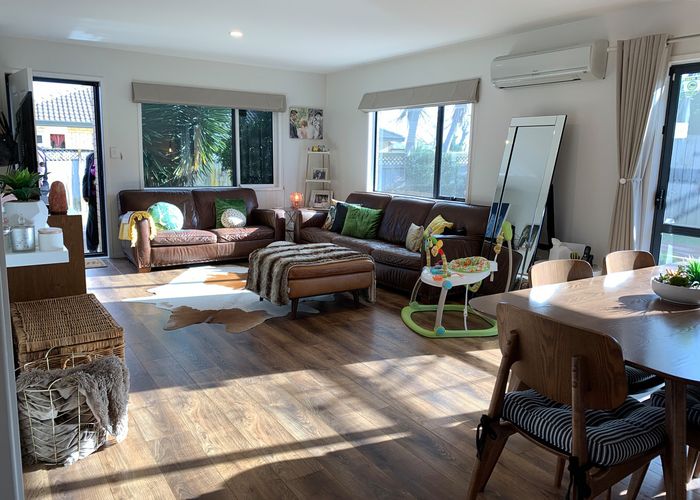  at 33 Rebecca Rise, Weymouth, Auckland