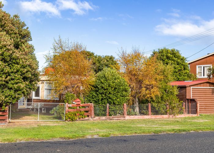  at 4 Campbell Terrace, Motunau, Greta Valley