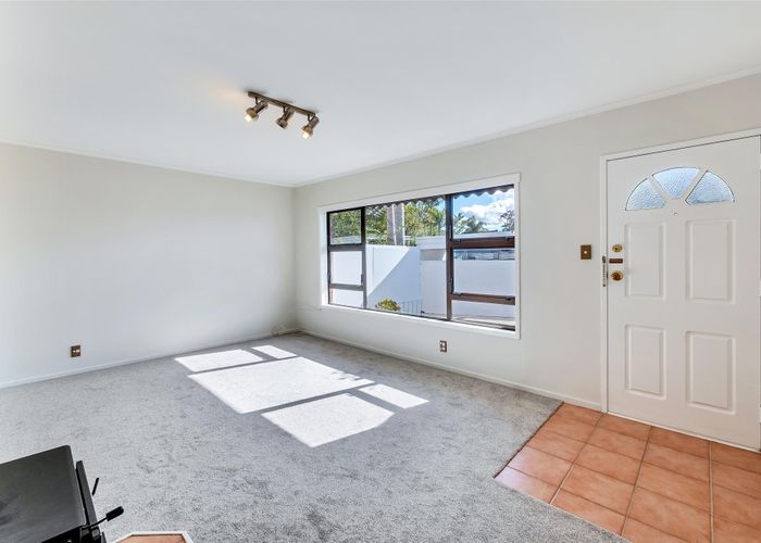  at 2/115 Mcleod Road, Te Atatu South, Auckland