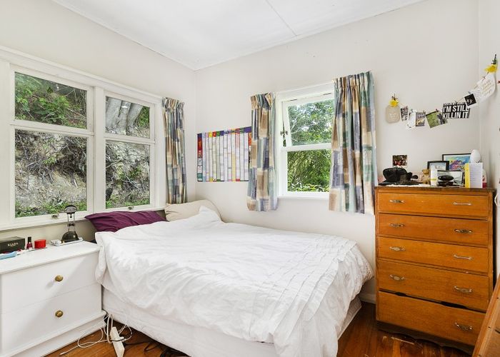 at 17 Waiapu Road, Kelburn, Wellington