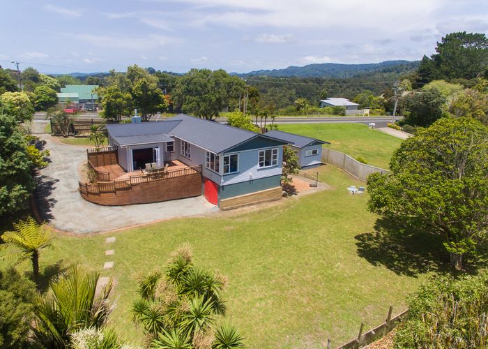  at 1107 Scenic Drive North, Swanson, Auckland