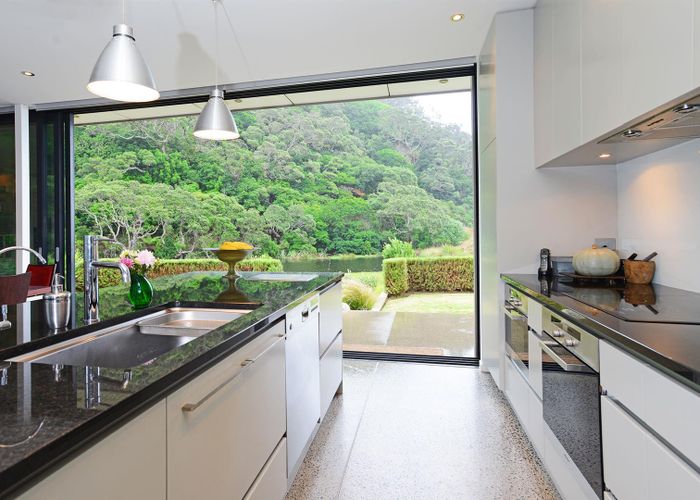  at 15 Pye Place, Hot Water Beach, Whitianga