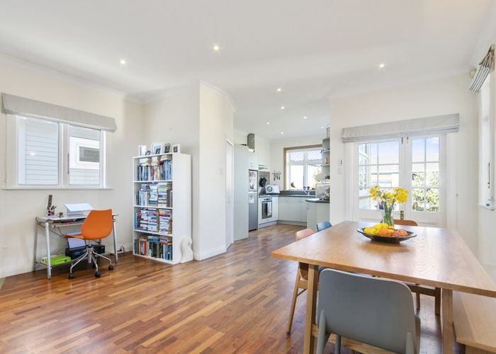  at 8 Ava Street, Petone, Lower Hutt