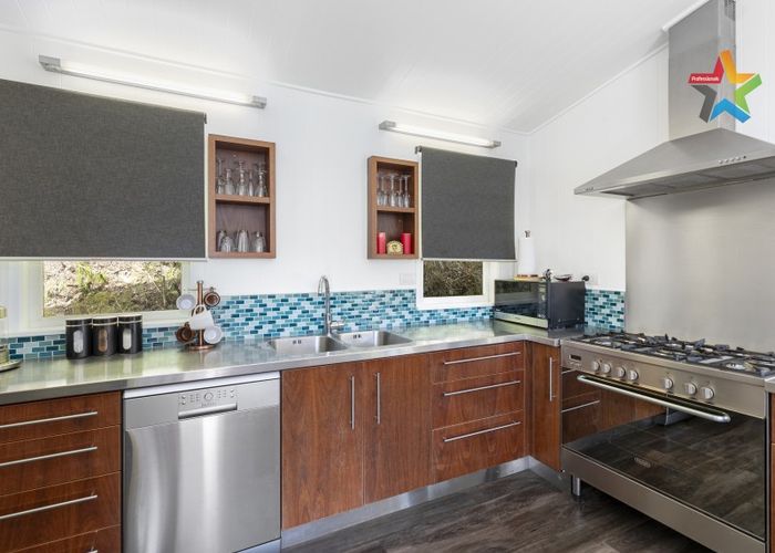  at 32 Ngahere Street, Stokes Valley, Lower Hutt