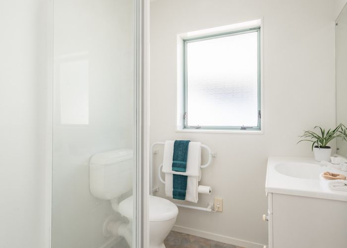  at 5/7 Marbeth Court, Botany Downs, Auckland