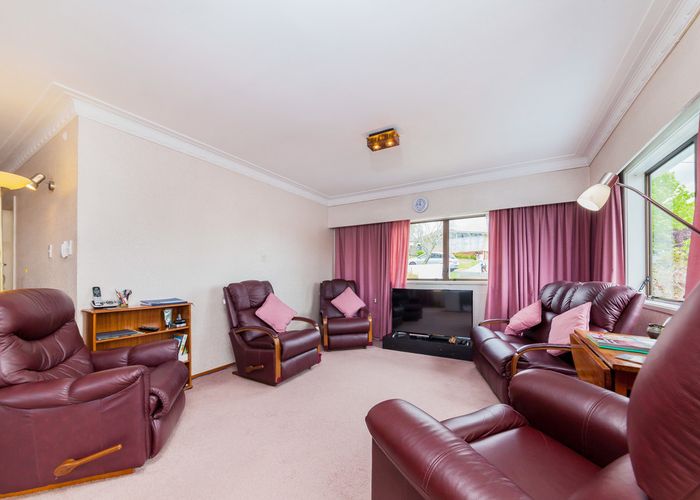  at 20 Waimumu Road, Massey, Auckland