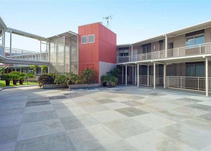  at 303/332 Maunganui Road, Mount Maunganui