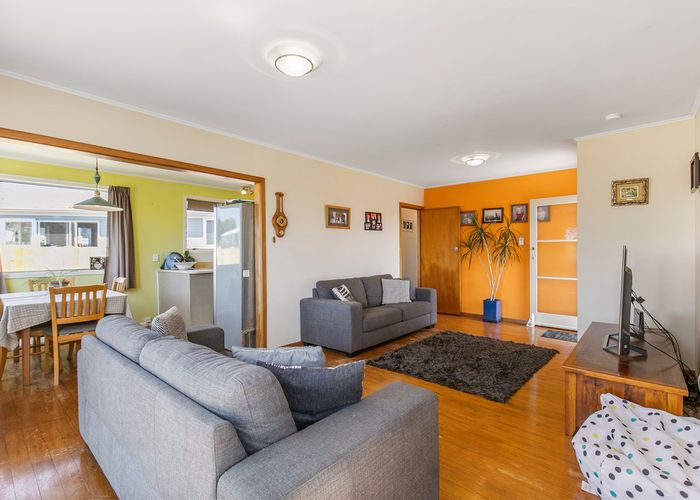  at 20 Tramway Road, Beach Haven, Auckland