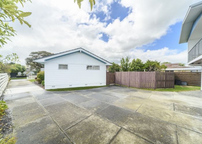  at 24 Paradise Place, Milson, Palmerston North
