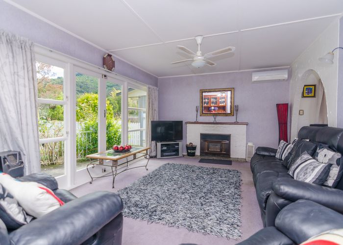  at 4 Churchill Crescent, Featherston