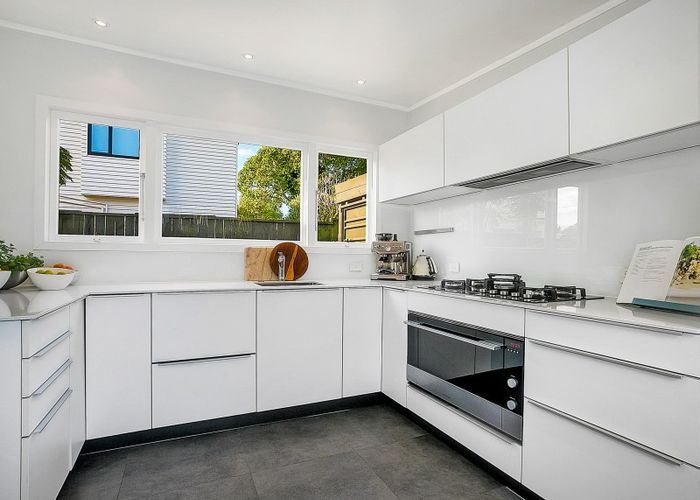  at 22 Wright Road, Point Chevalier, Auckland