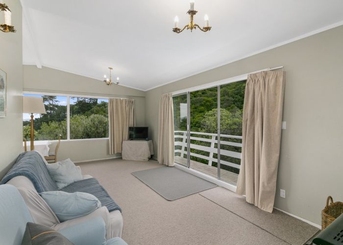  at 20 Rakeiora Grove, Korokoro, Lower Hutt