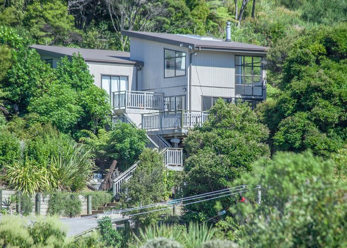  at 30 Lannan Road, Surfdale, Waiheke Island