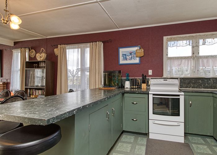  at 17 Folkestone Drive, Flaxmere, Hastings