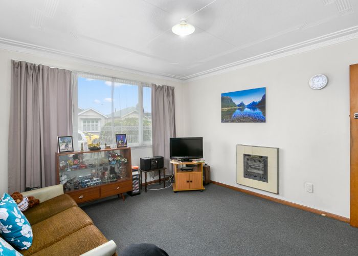  at 51 Young Street, Saint Kilda, Dunedin