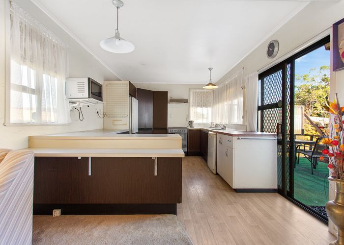  at 22 Putini Road, Mangere Bridge, Auckland