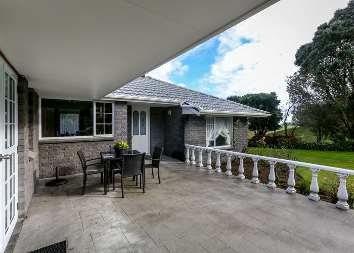  at 5 Byron Place, Whalers Gate, New Plymouth