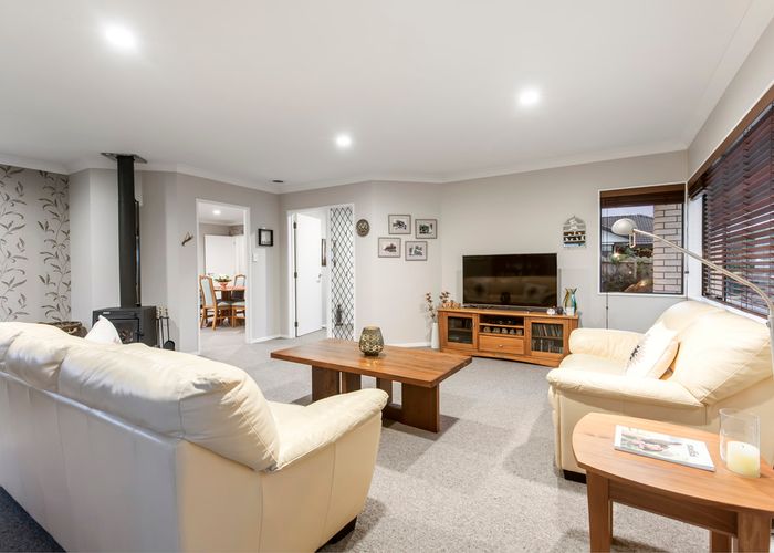  at 39 Kilimanjaro Drive, Northpark, Auckland