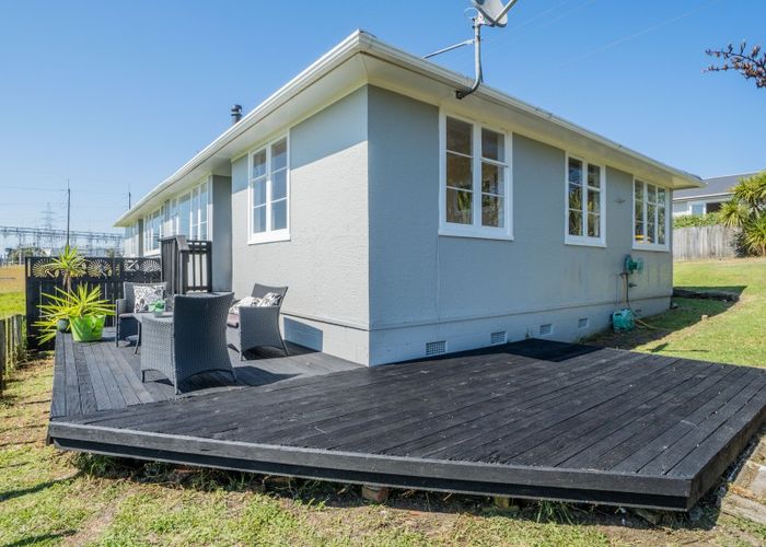  at 2/237 Hepburn Road, Glendene, Auckland