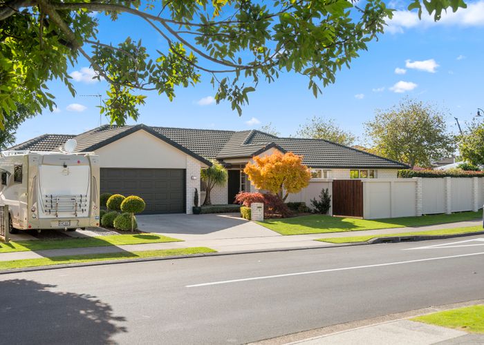  at 2 Kakapo Place, Pyes Pa, Tauranga
