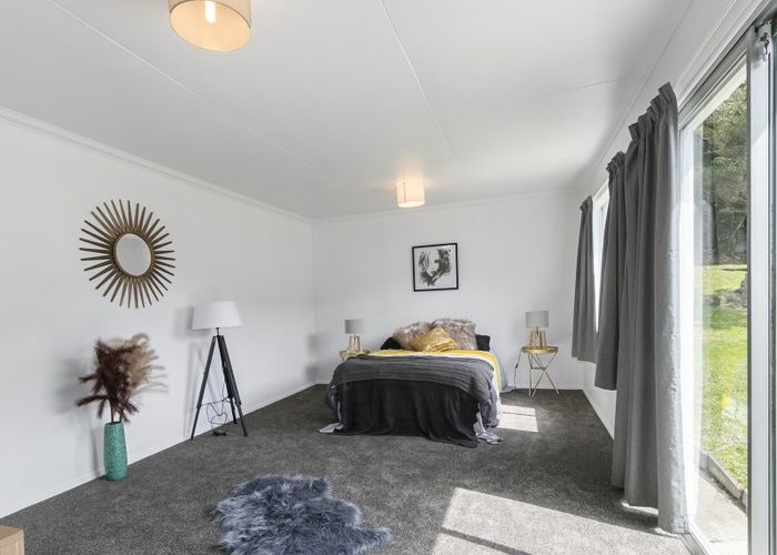  at 195 Wellington Road, Wainuiomata, Lower Hutt