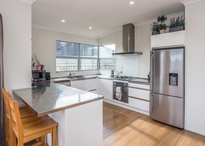  at 17 Simpson Crescent, Raumati Beach, Paraparaumu