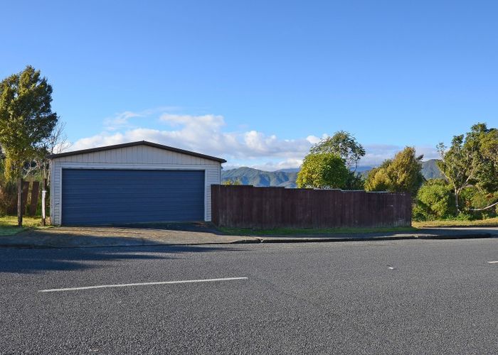  at 2 Viewmont Drive, Harbour View, Lower Hutt