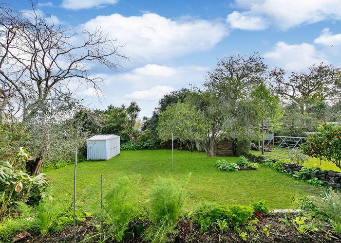  at 10 Weston Avenue, Mount Albert, Auckland