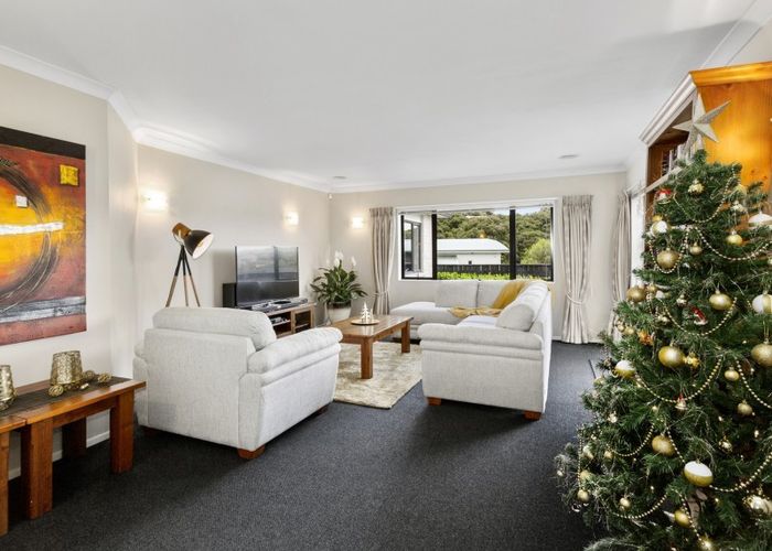  at 40 Navigation Drive, Whitby, Porirua