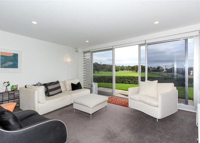  at 2D Nobs LINE, Strandon, New Plymouth