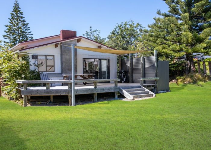  at 12 Blue Pacific Parade, Riversdale Beach