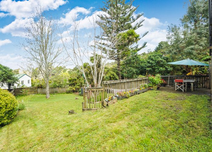  at 138 Woodlands Park Road, Titirangi, Auckland