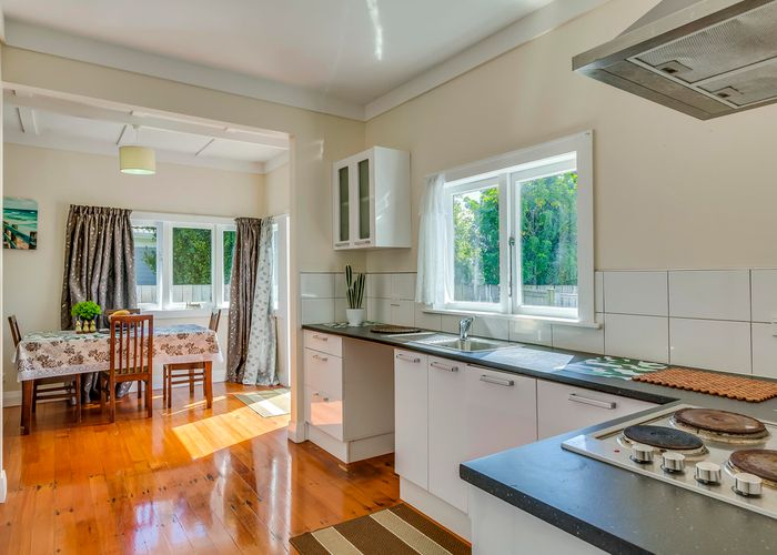  at 1/5 Walter Street, Mangere East, Auckland