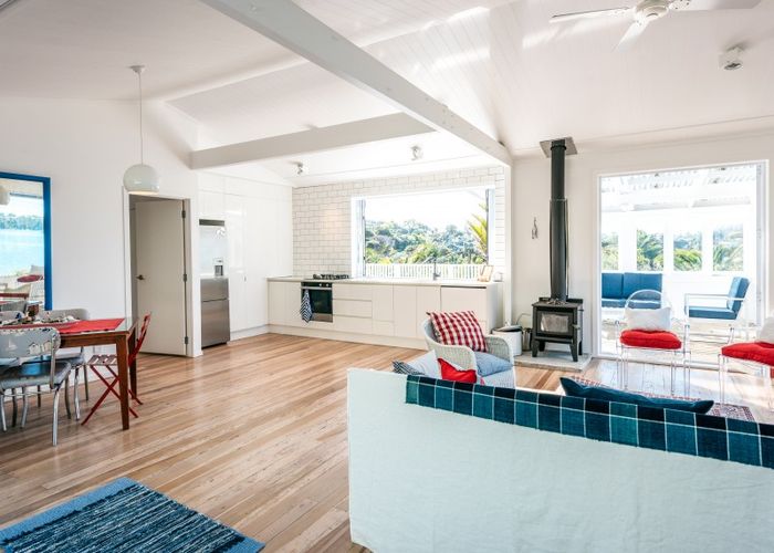  at 44 Lannan Road, Surfdale, Waiheke Island
