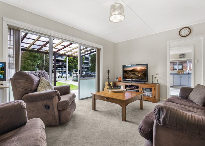  at 8 Orakau Road, Mangere East, Auckland
