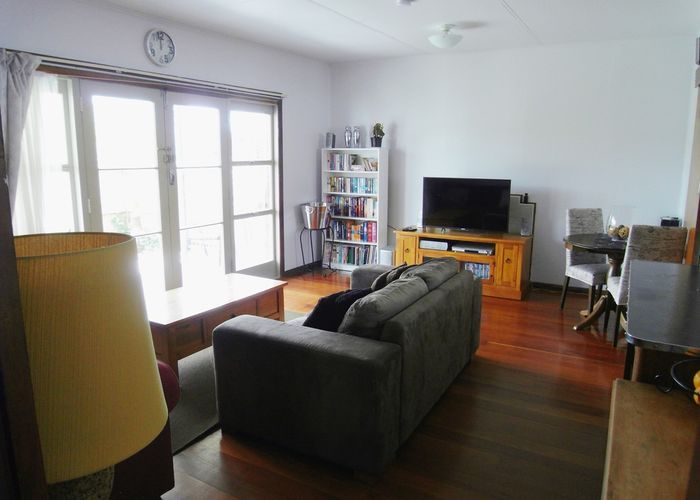  at 27 Charles Crescent, Beerescourt, Hamilton
