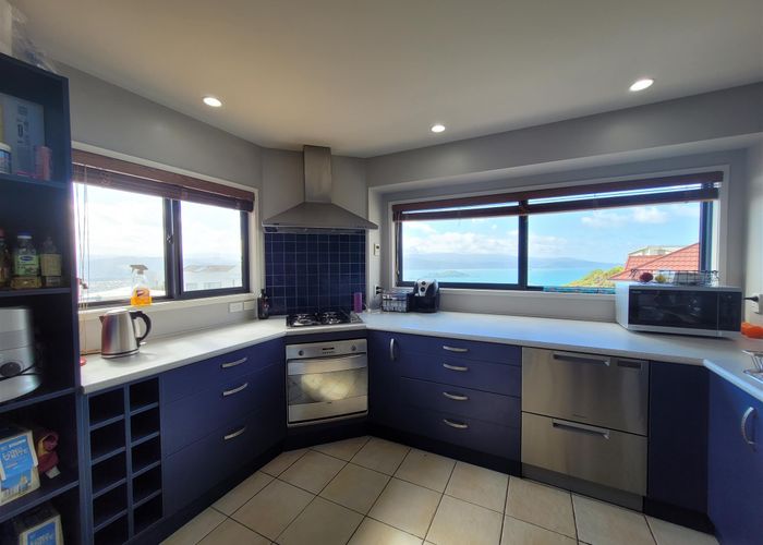  at 28 Tamworth Crescent, Newlands, Wellington