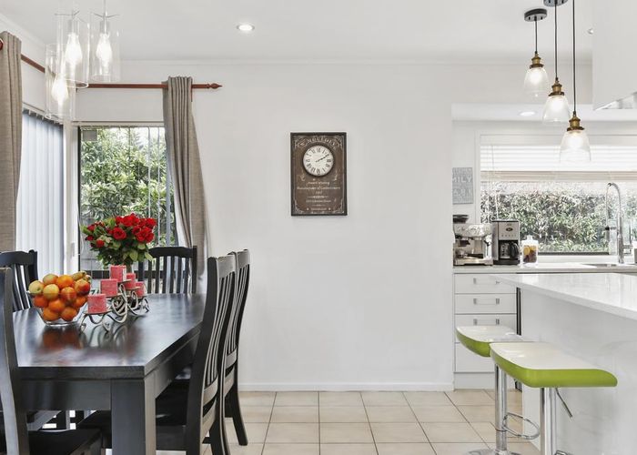  at 2/73 Hattaway Avenue, Bucklands Beach, Auckland