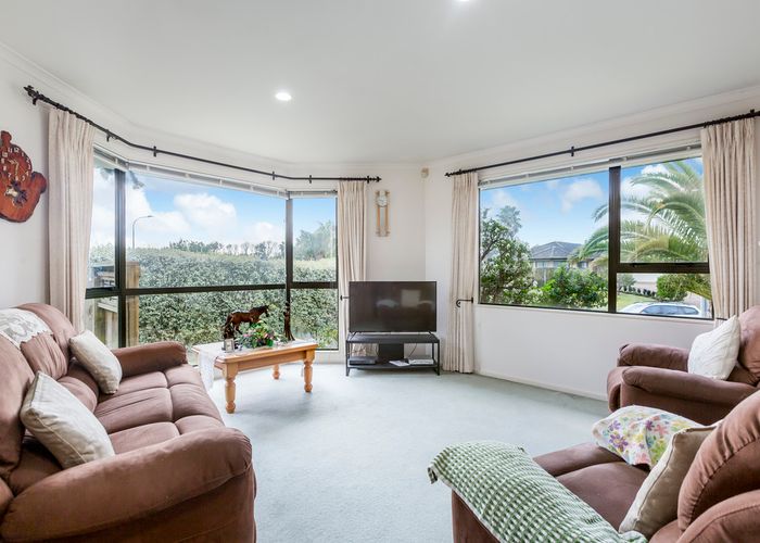  at 69 Lothian Brae, Wattle Downs, Auckland