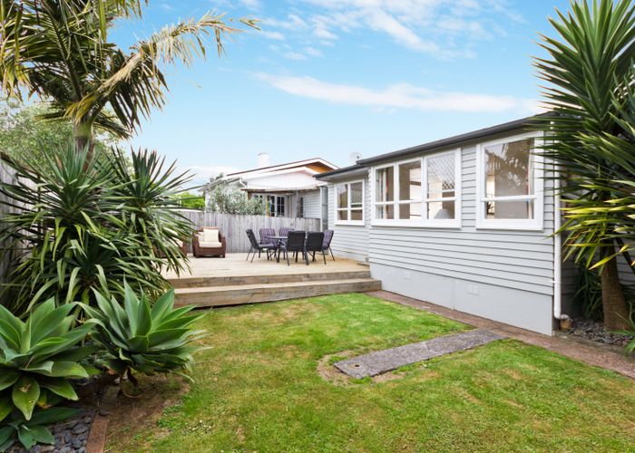  at 32 Woodbine Avenue, Greenlane, Auckland