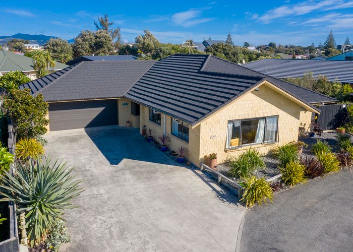  at 1 Barbaras Way, Waikanae Beach, Waikanae