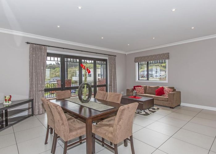  at 32 Arahiwi Grove, Tirohanga, Lower Hutt