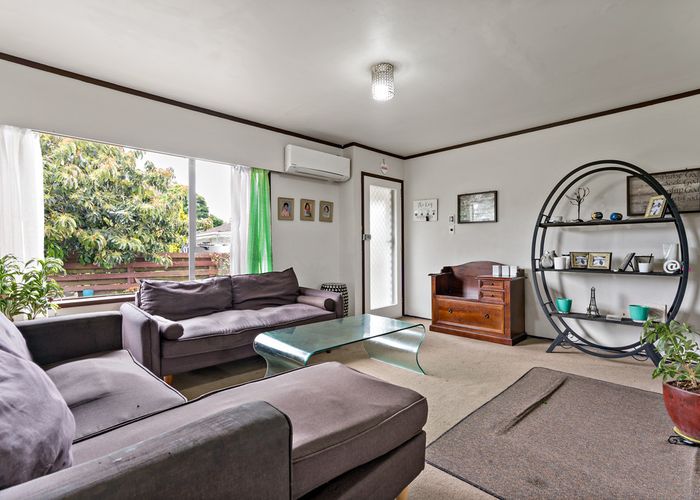  at 33B Kindergarten Drive, Conifer Grove, Takanini