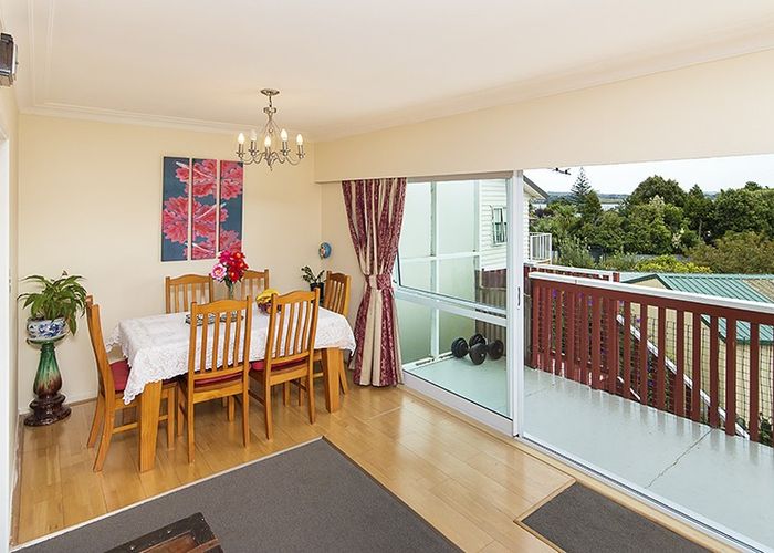  at 18 Beach Road, Waiuku
