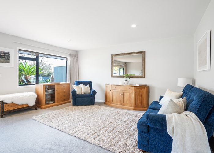  at 2/270 Jervois Road, Herne Bay, Auckland