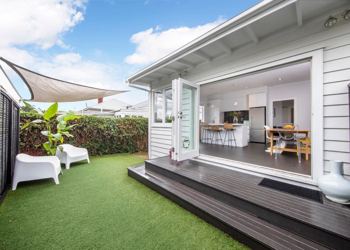  at 5 Queens Avenue, Mount Eden, Auckland