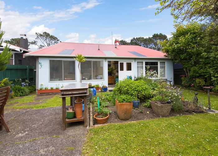 Free property data for 17 West View Road, Westmere, Auckland homes.co.nz