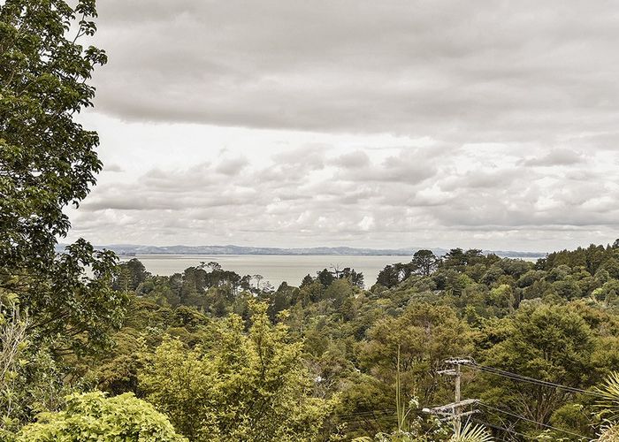  at 8 Warner Park Avenue, Laingholm, Auckland